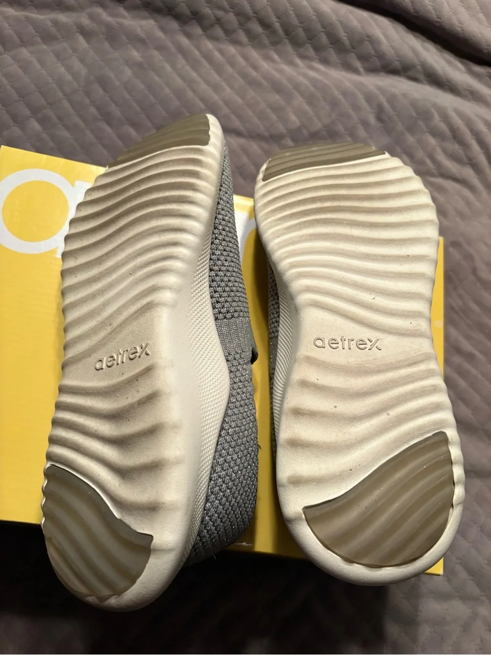 Aetrex Angie Slip On Sneakers Size 8.5 Grey sparkle arch support stretch knit